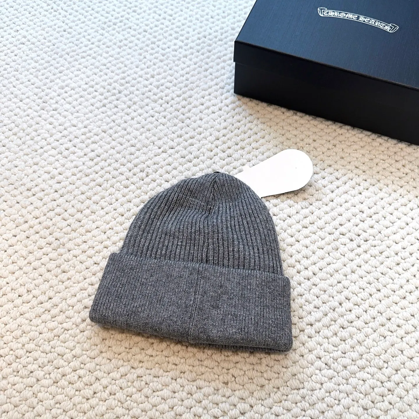 P50 🤍Chrome hearts new autumn and winter cross embroidered letter knitted hat🧶 One of the must-have hats in autumn and winter~ It really looks good on whoever wears it~, it is also a perfect match in black and white and gray in autumn~